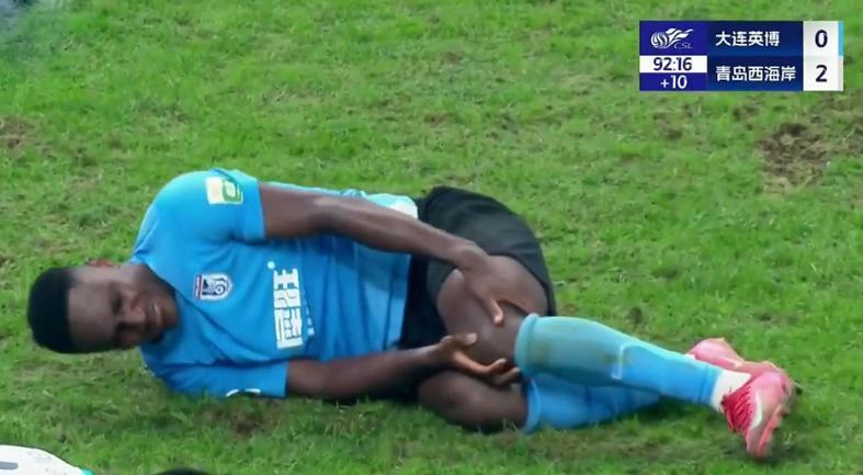 大连英博队长更迭风波：朱鹏宇任队长引争议，马莱莱心态生变