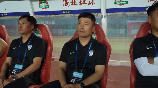大连英博冬窗引援策略：宁缺毋滥，两名球员或离队