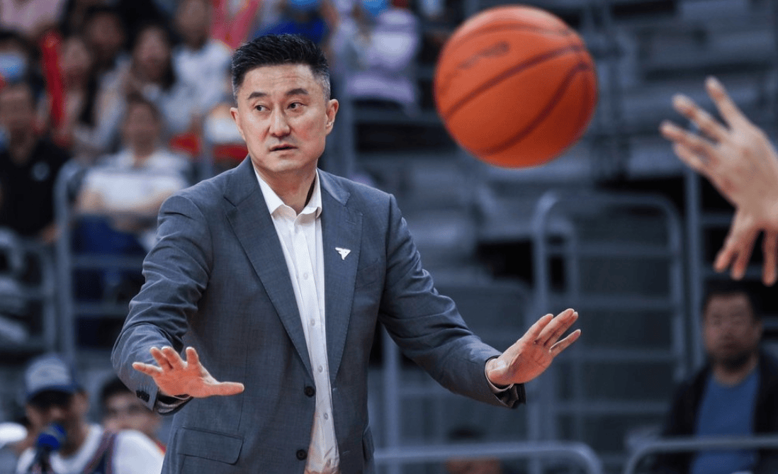 25-26赛季CBA广东男篮首发阵容深度解析