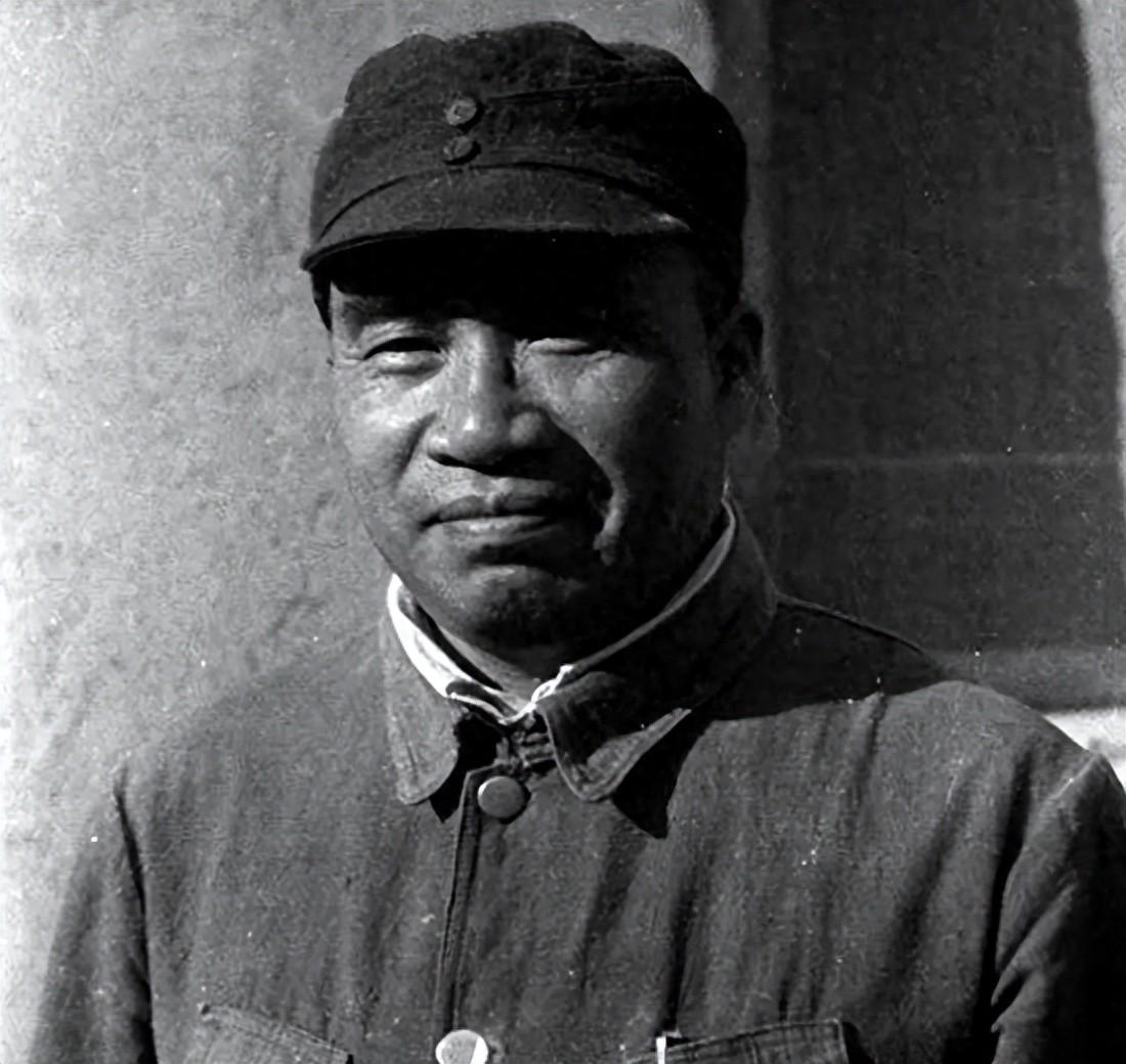 55年授衔时，志愿军军长回村种地不予授衔，朱老总大怒：不能没他