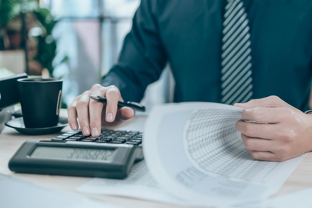 金价创新高至4050美元，机构预测第三浪启动或达4900美元