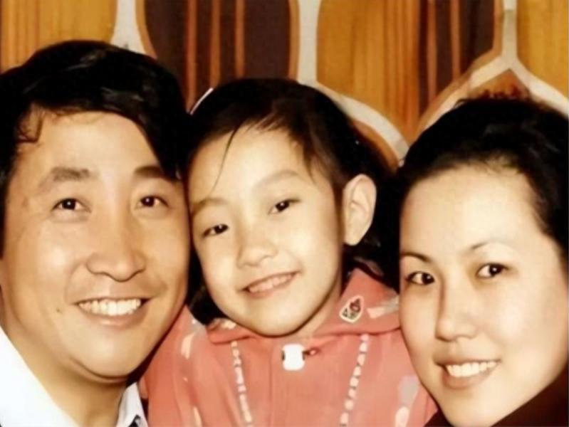 75岁姜昆：我最大的遗憾就是女儿46岁还没结婚，养子反倒成为骄傲