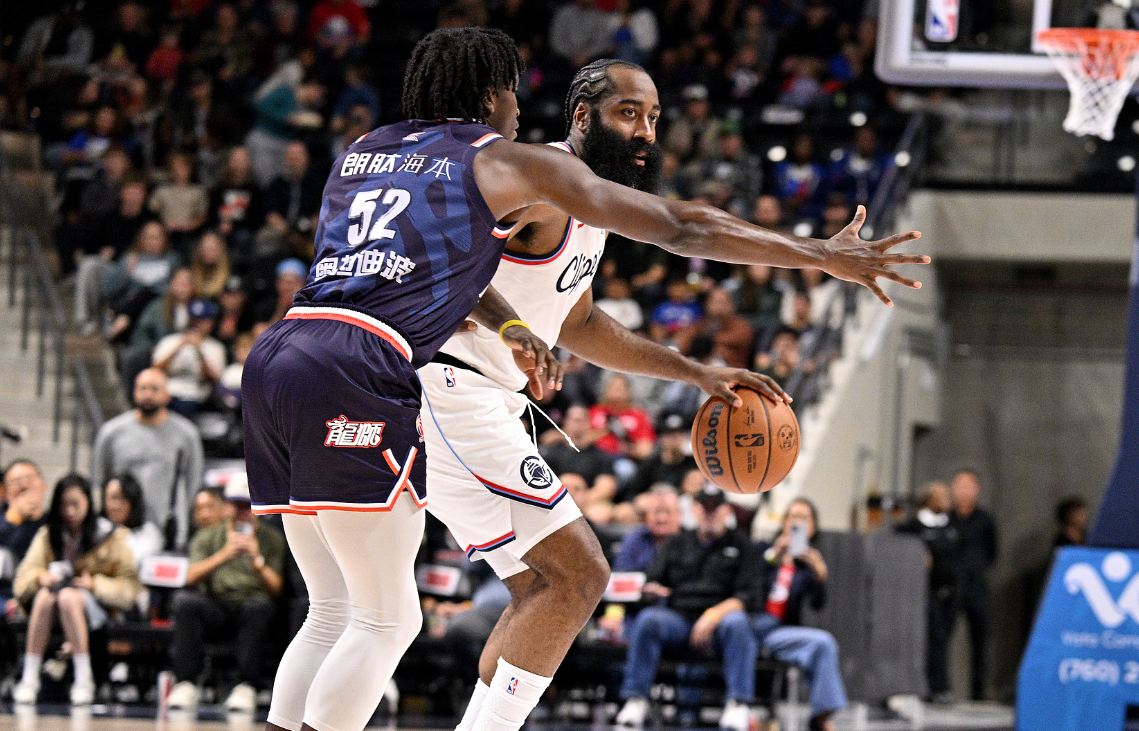 NBA季前赛：快船狂胜广州龙狮47分，卡登组合与保罗闪耀全场
