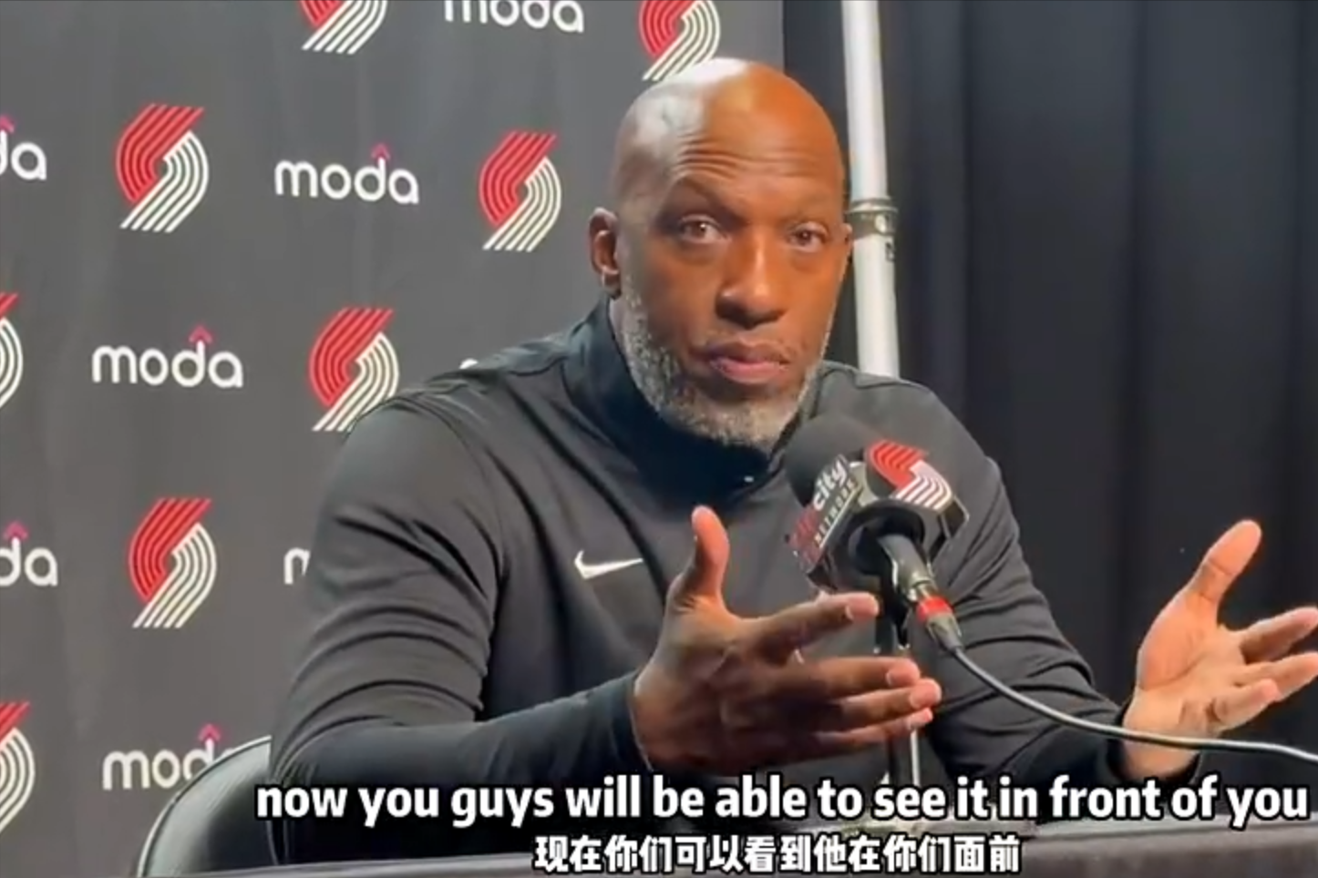杨瀚森NBA首秀4失误6犯规，主帅力挺：未来可期！