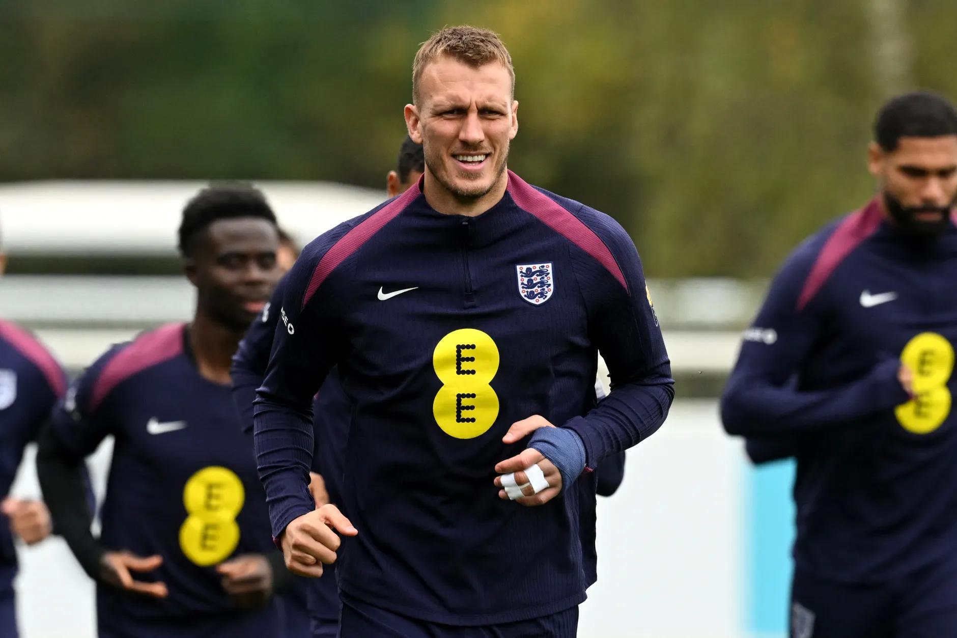 丹-伯恩手部骨折仍坚持出战拉脱维亚：伤病无法阻挡我