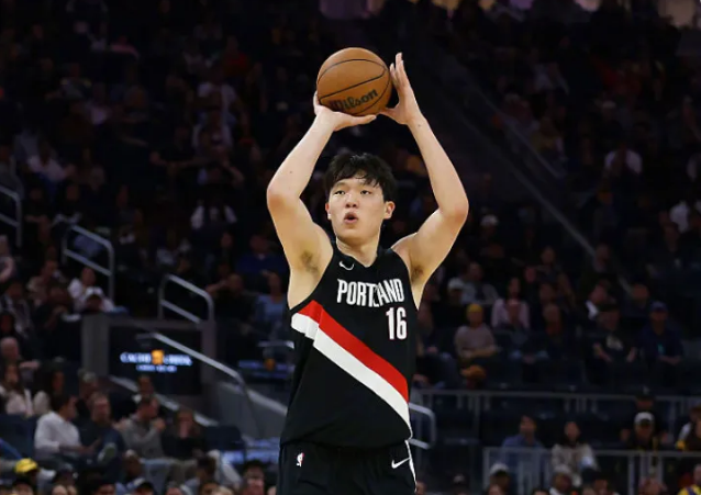 朱芳雨深度剖析杨瀚森五大短板，呼吁CBA与国际接轨助力成长