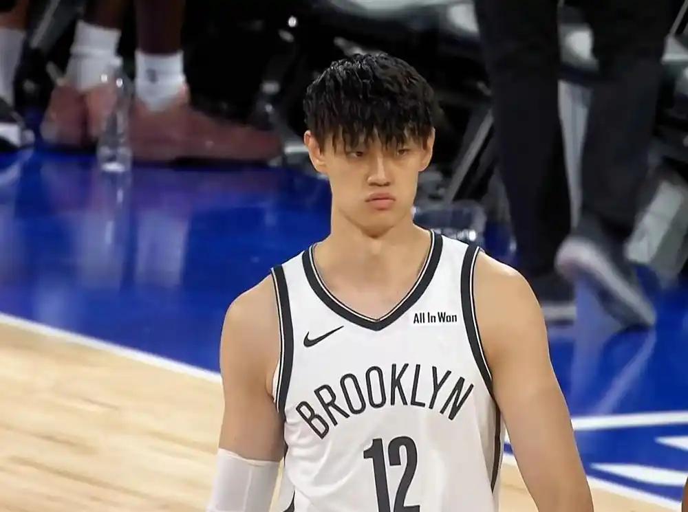 NBA中国赛曾凡博表现低迷，球迷幻想破灭