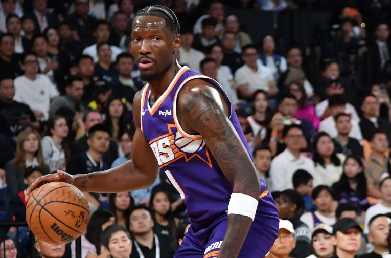 欧洲赛场顶级前锋加盟太阳表现低迷，能否逆袭成焦点？