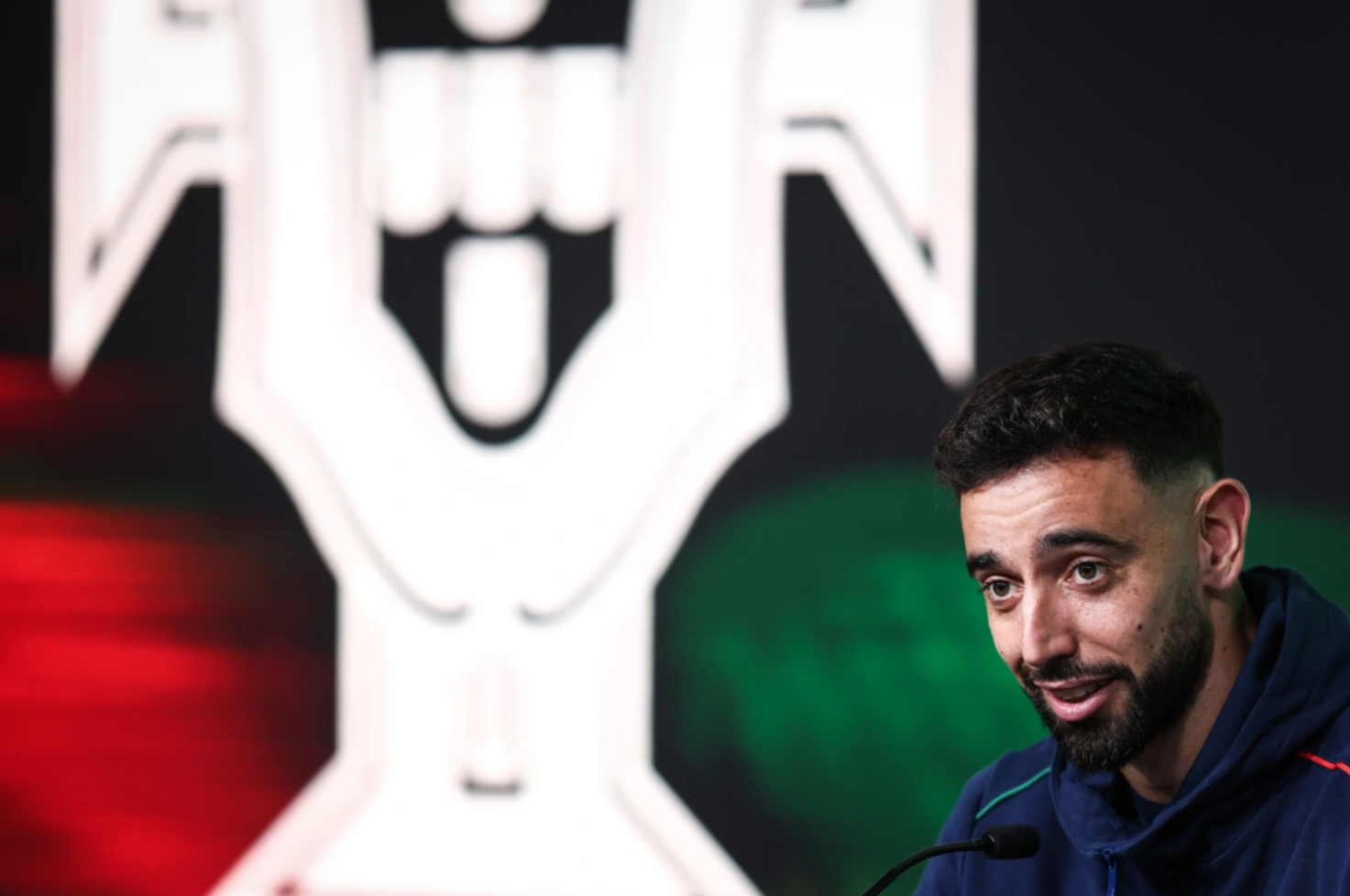 B费回应沙特转会传闻：若不开心将离开曼联，专注国家队赛事