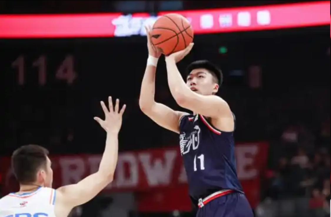 刘颜诚NBA季前赛爆发！或与郭艾伦组CBA最强本土双枪？