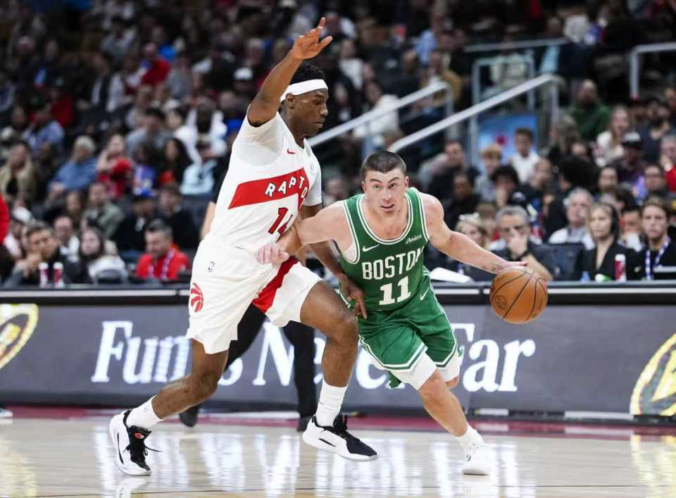 季前赛惊天逆转！凯尔特人27分优势遭猛龙1.9秒绝杀