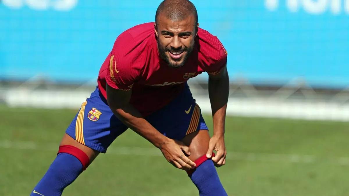 巴萨旧将拉菲尼亚谈球星：梅西历史最佳，内马尔过人惊艳