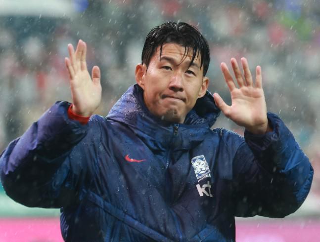 孙兴慜赛后发声：巴西实力强劲，鼓励队友勿气馁