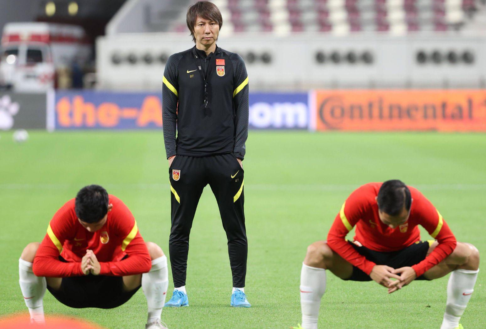 董路力挺李铁：国足0-1负日本远胜韩国0-5惨败巴西