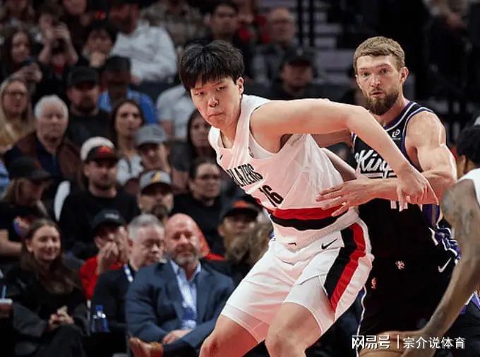 杨瀚森NBA季前赛爆发！单节14分惊艳全场，约基奇也点赞