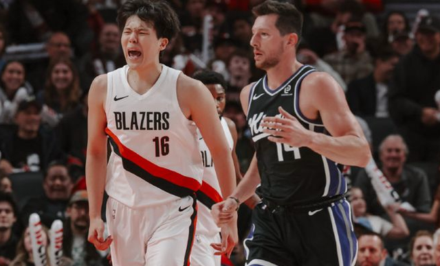 杨瀚森16分4板3帽闪耀季前赛，比卢普斯战术激活潜力，克林根面临危机