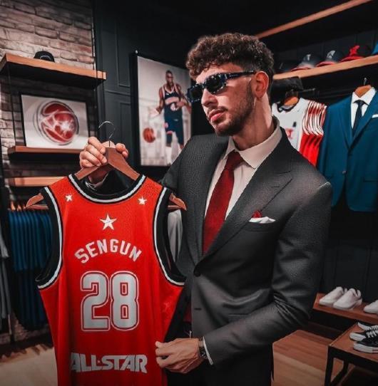 火箭队失范弗里特仍有望西部前四？名宿：杜兰特加盟成关键