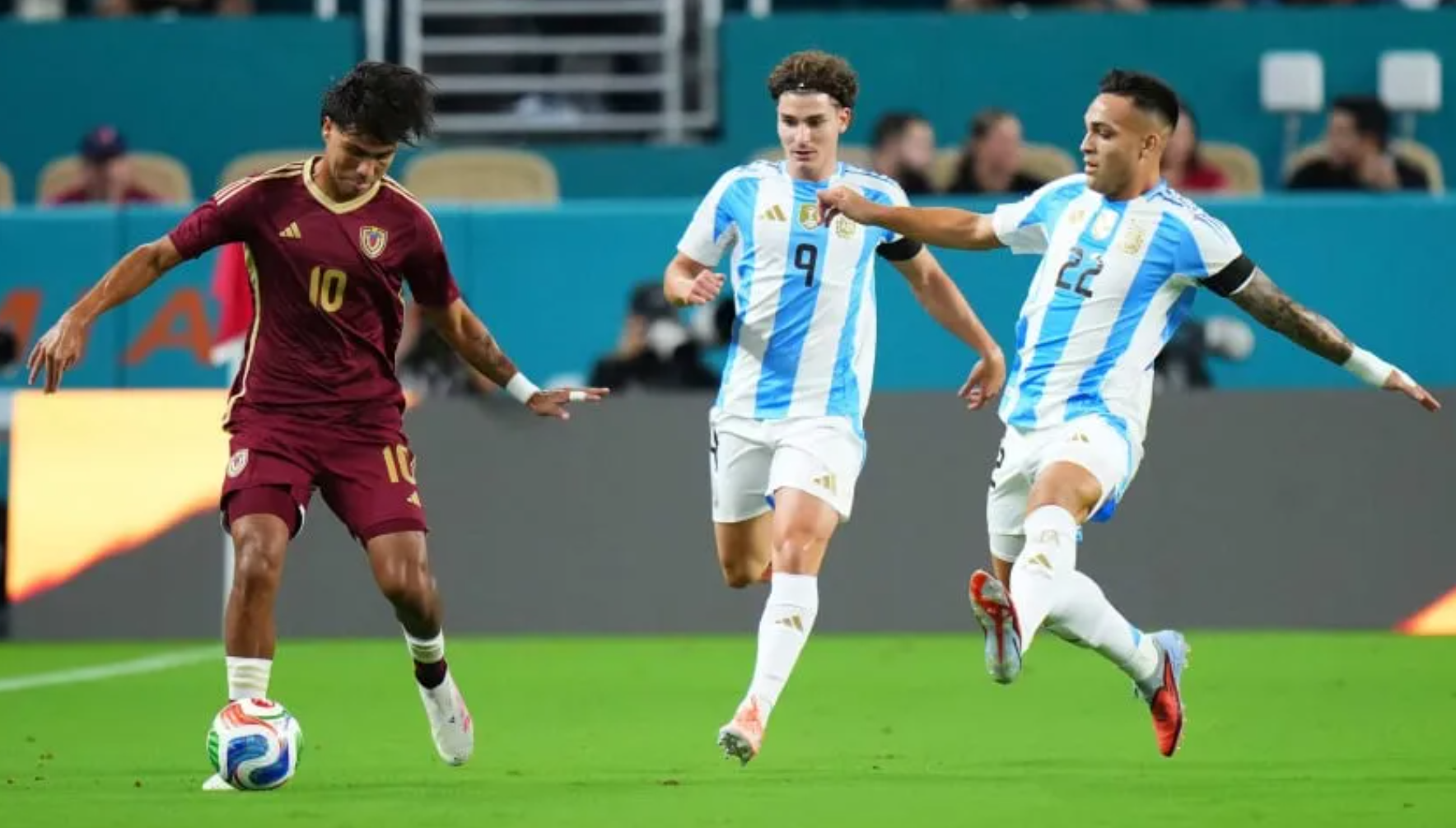 TYC体育：劳塔罗9射5扑未果，但与阿尔瓦雷斯联手制造威胁