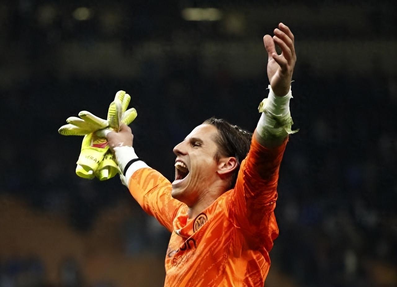 国米锁定01年新星门将：索默接班人浮出水面，莫步维卡里奥后尘