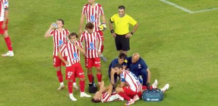 马竞B队后卫科斯蒂斯左膝重伤，友谊赛中前交叉韧带断裂