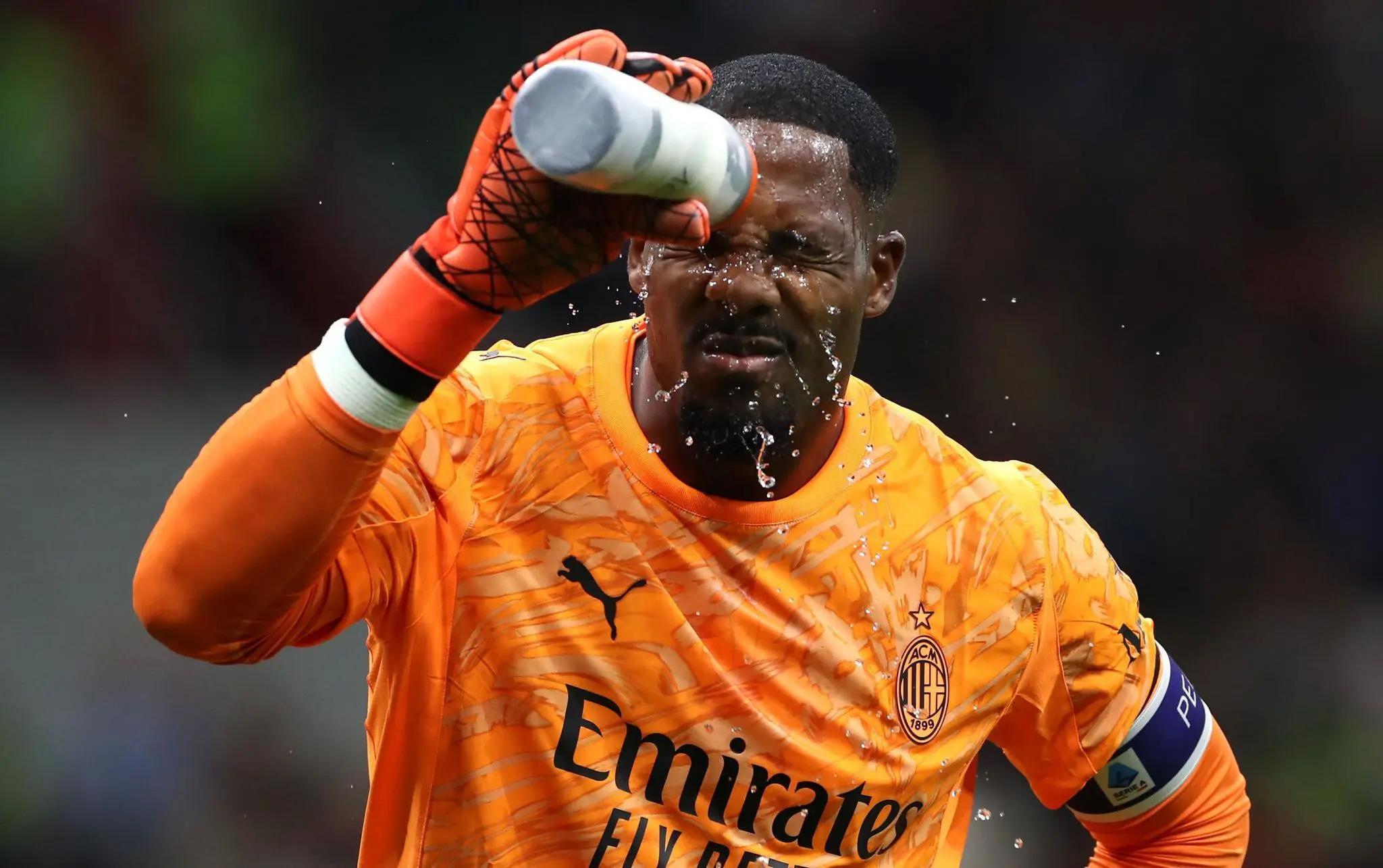 法尔克爆料：拜仁无意引进迈尼昂，门将储备充足