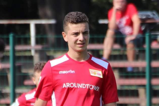 巴萨明夏或引援霍芬海姆新星阿斯拉尼，接班莱万成焦点