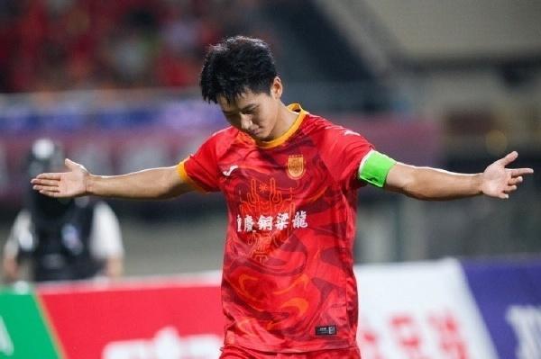 向余望半场绝杀！VAR助阵破97天主场球荒，中甲射手榜再进位
