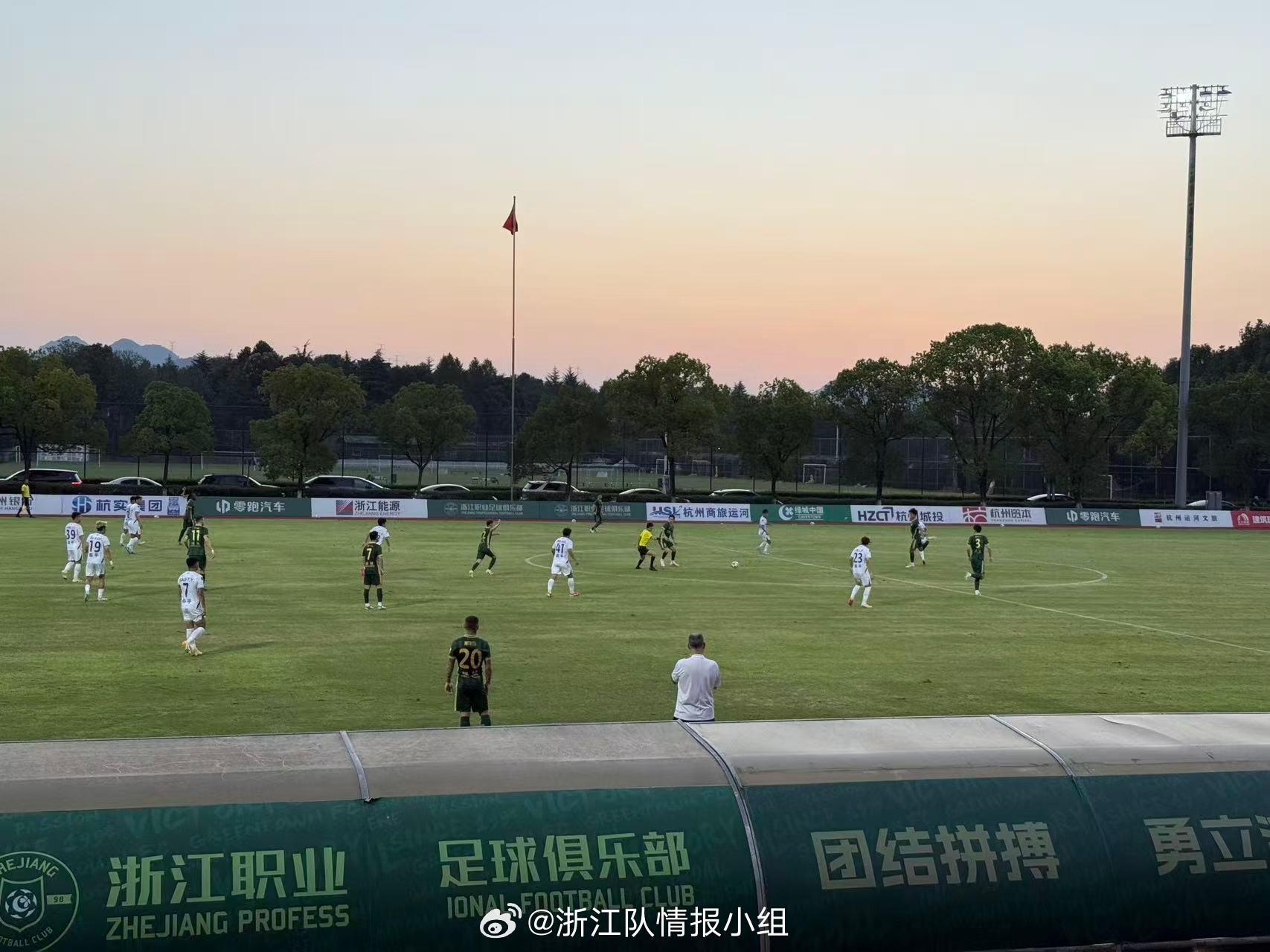 热身赛浙江6-2大胜杭州临平吴越，亚戈双响米特里策传射建功