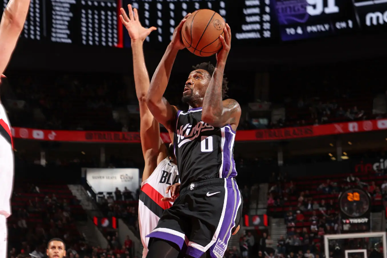 状态断崖式下滑！勇士为何拒绝国王超级第六人交易？