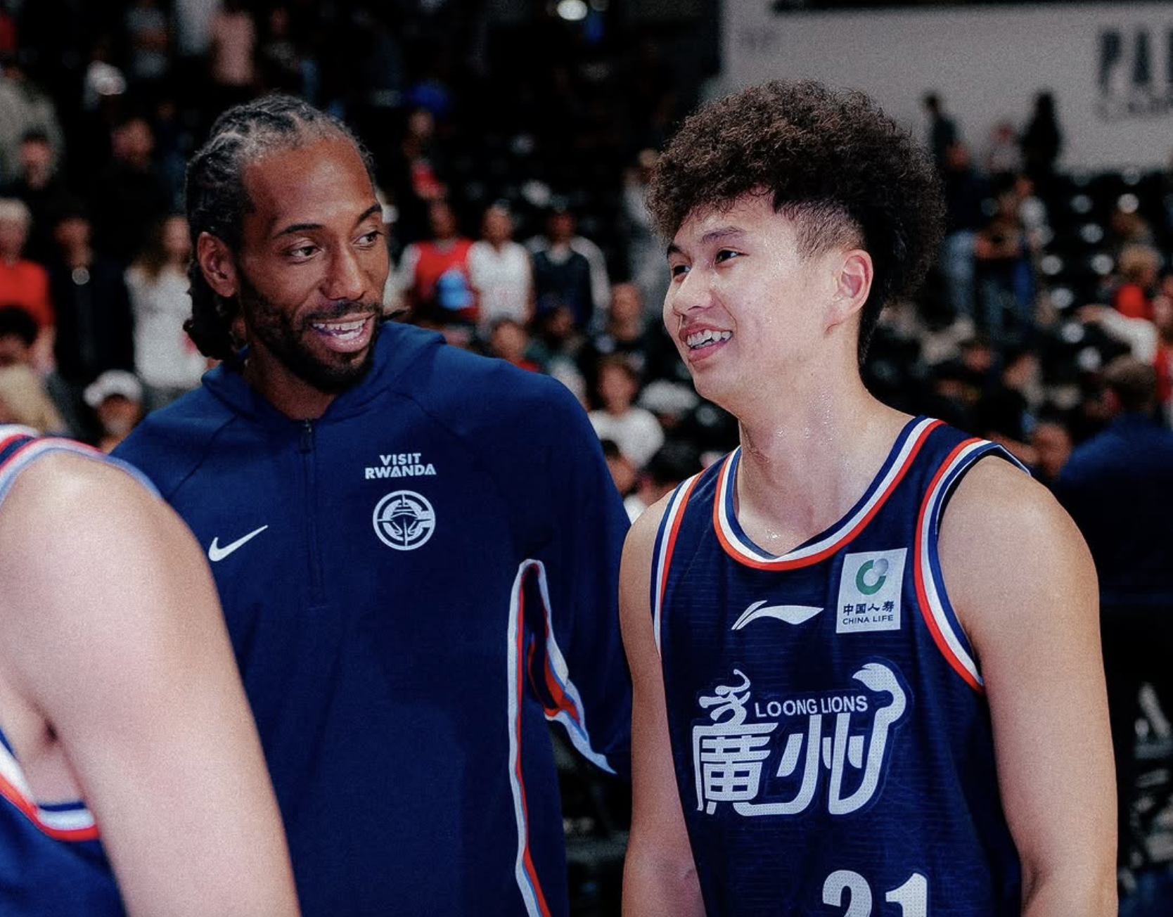 伦纳德盛赞张文杰：年轻新星展现天赋，未来可期