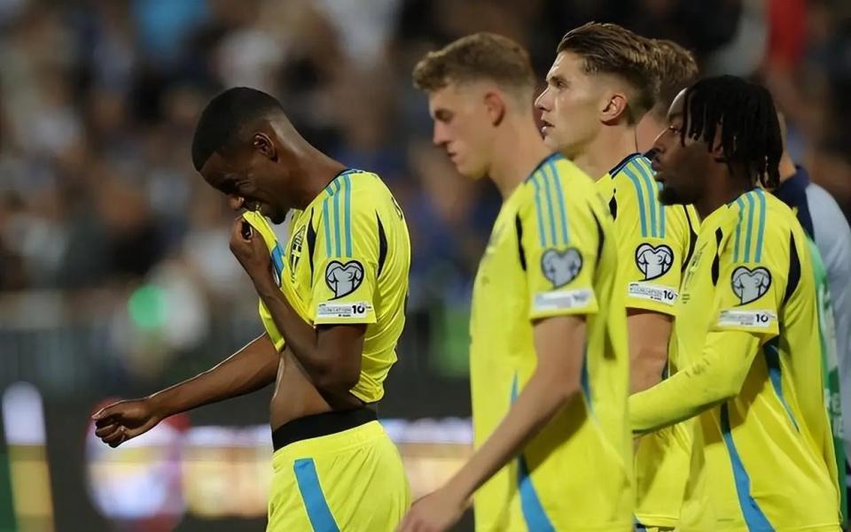 瑞典世预赛0-2负瑞士，2亿锋线低迷红军枪手陷困境