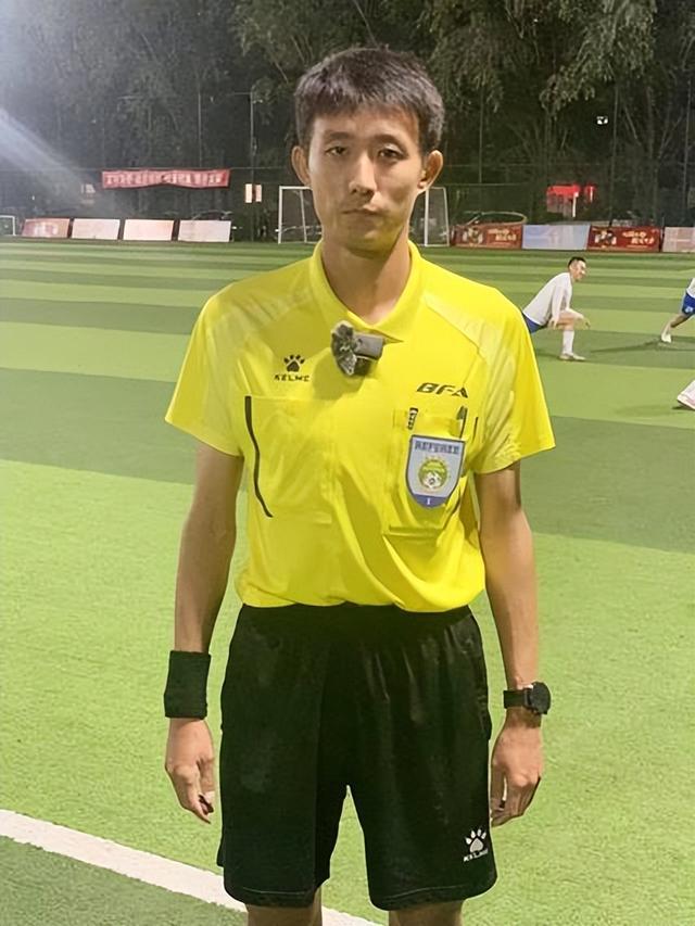 2025中国网络媒体足球精英赛专访：裁判员王士同谈执裁心得