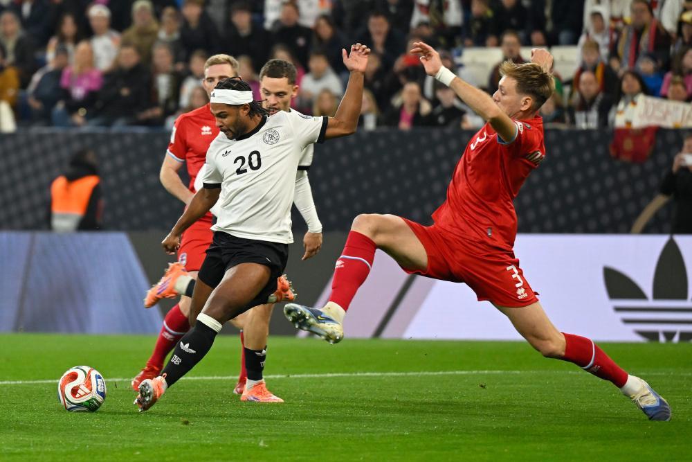 2026世界杯预选赛：德国逆袭登顶，意大利再陷附加赛泥潭