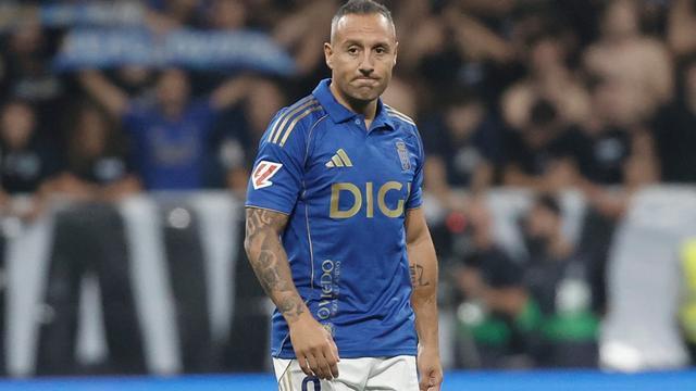 奥维耶多队长卡索拉回应逼走主帅传闻，社媒发声引关注