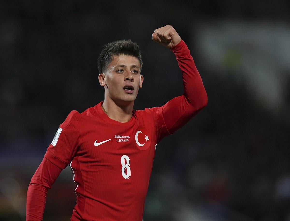 居莱尔世预赛大放异彩：自豪表现，盛赞队长恰尔汗奥卢