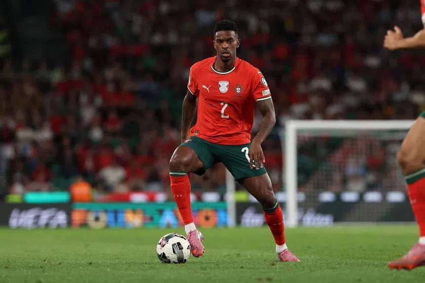 塞梅多回应夏窗未加盟本菲卡：国家队期间不谈转会话题