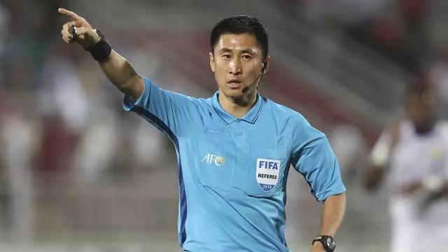 世预赛亚洲区：马宁主裁伊拉克vs印尼，出示7黄1红引关注