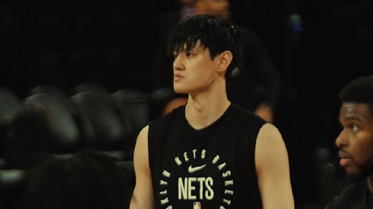 篮网胜太阳却冷落曾凡博，中国天才锋线或无缘NBA？
