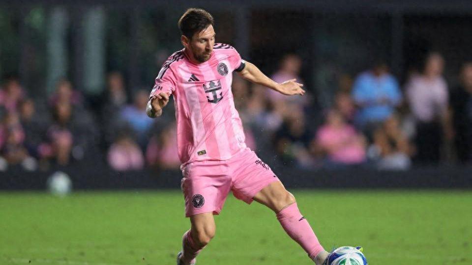 梅西2球1助闪耀全场！迈阿密国际4-0横扫亚特兰大联