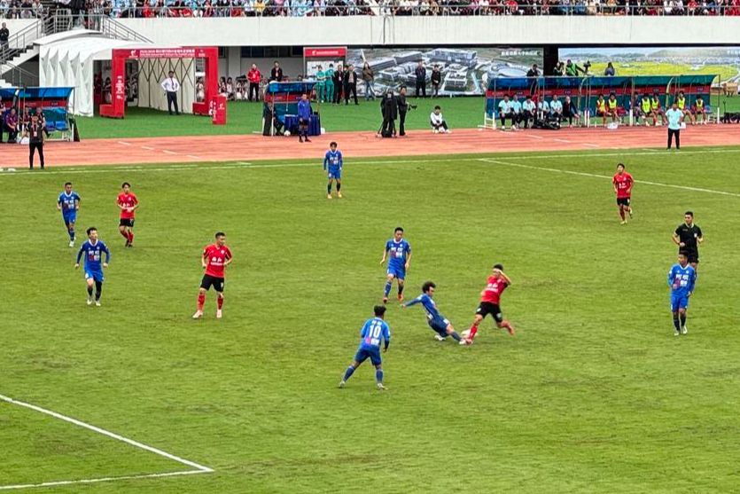 四川省城市足球联赛丨德阳重装队主场战胜阿坝雪山雄鹰队登顶川北赛区，两队赛前书信传情暖人心