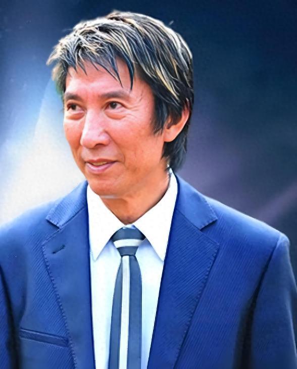 四房太太，八个固定女友，马仔无数，“香港黑道教父”的江湖往事