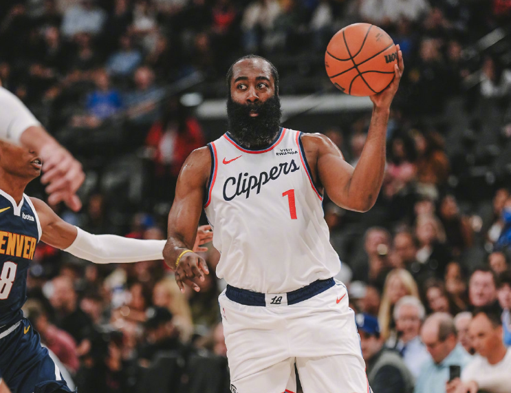 哈登5+5+11快船惜败掘金 小卡17分难救主约基奇12+9+6