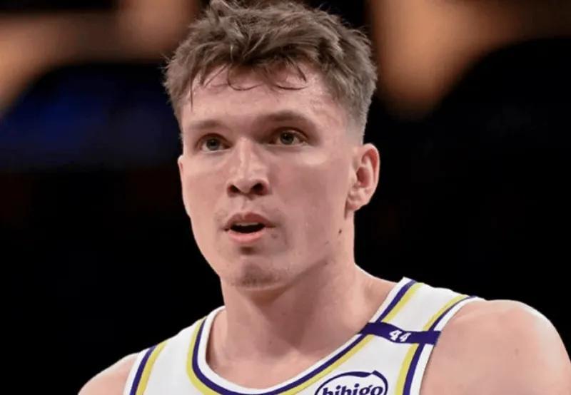 湖人126-116力克勇士：3大亮点1大隐忧，里弗斯艾顿闪耀全场