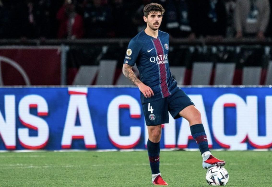 世体独家：贝拉尔多夏窗曾被推荐至巴萨，但未获高层青睐