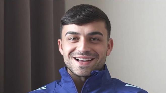 佩德里自曝比赛日习惯：妈妈要求必须刮胡子，否则会挨骂