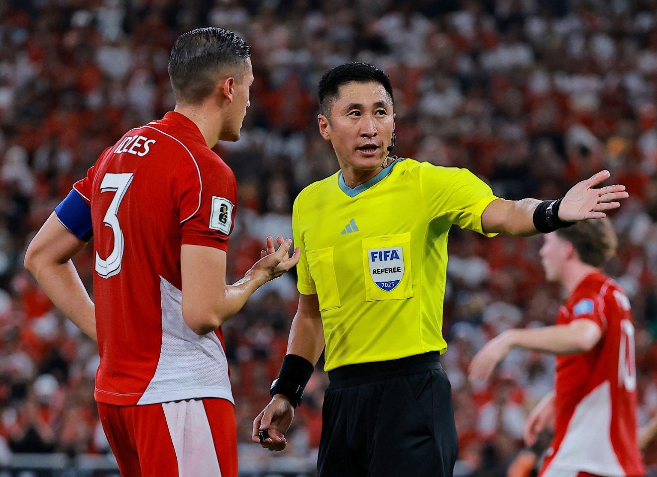 董路犀利点评马宁：单场8黄4红，权力欲难抑成焦点