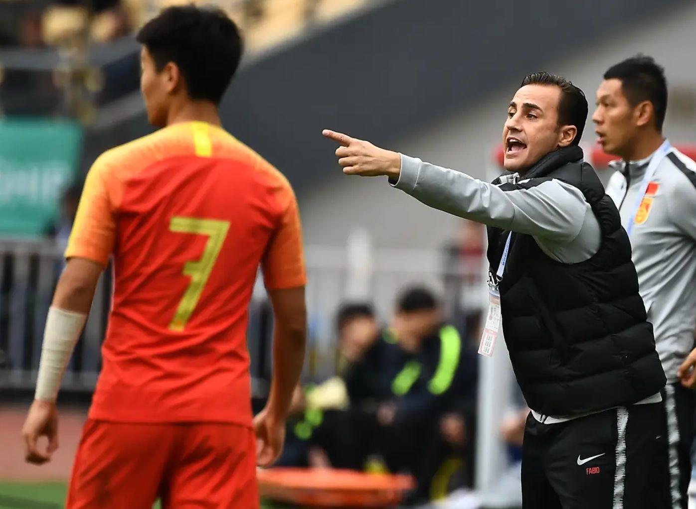 卡纳瓦罗：中国球员留洋意愿低，高薪与明星生活成阻碍