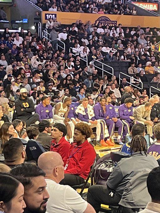 湖人季前赛：勒布朗使用高椅缓解坐骨神经痛，或缺席揭幕战