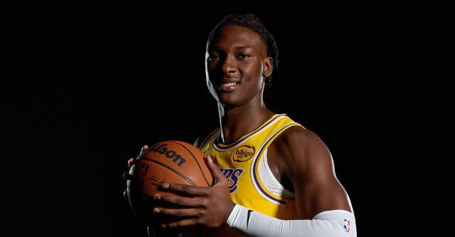 湖人新秀蒂埃罗膝伤恢复受阻 雷迪克透露复出时间未定