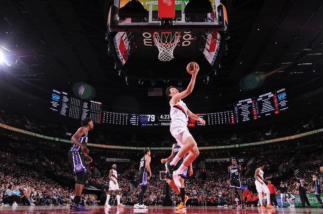 NBA首秀惊艳全场！杨瀚森获队友盛赞展现中国新星实力